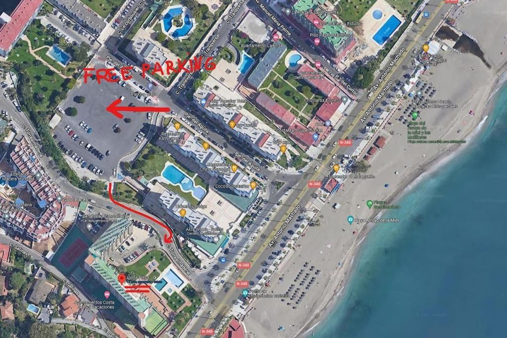 Apartamento A Pie De Playa Con Terraza Y Piscinas Apartment Benalmadena Exterior photo
